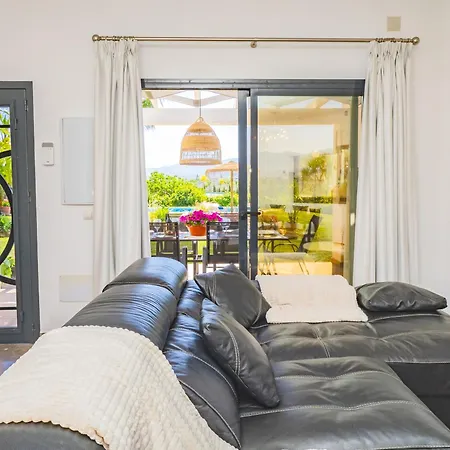 Holiday home Cubo's El Oasis De Don Pedro *