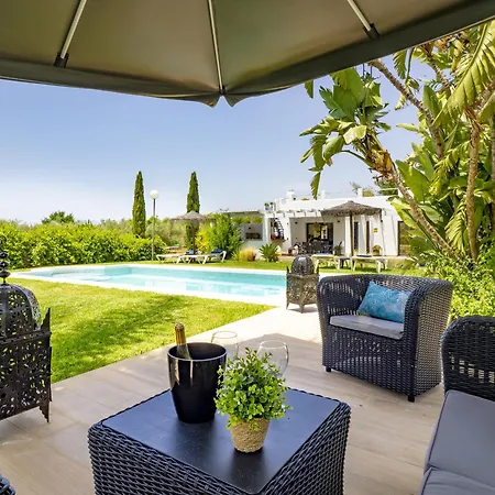 Cubo's El Oasis De Don Pedro Holiday home