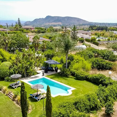 Holiday home Cubo's El Oasis De Don Pedro Alhaurin el Grande